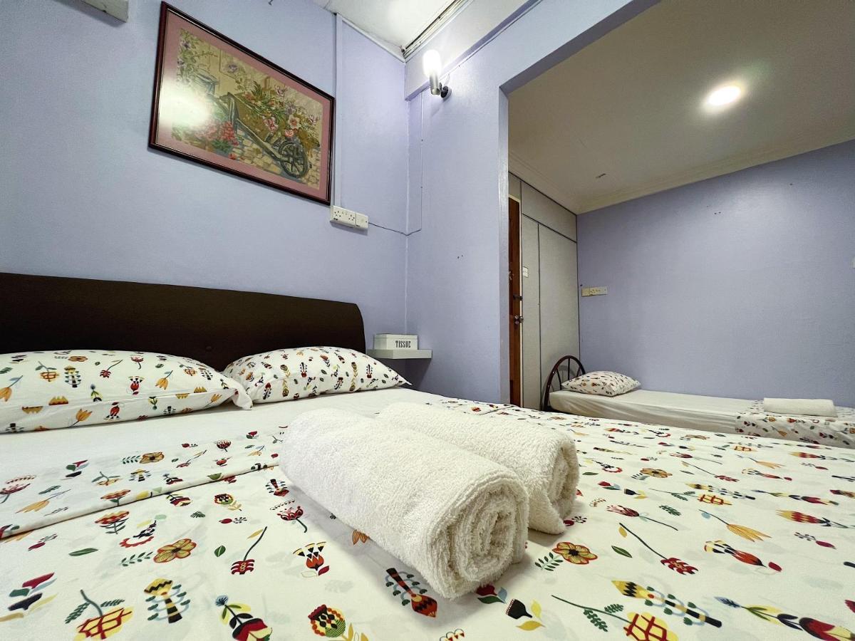Merdeka Guest House 2 Kuching Exterior photo